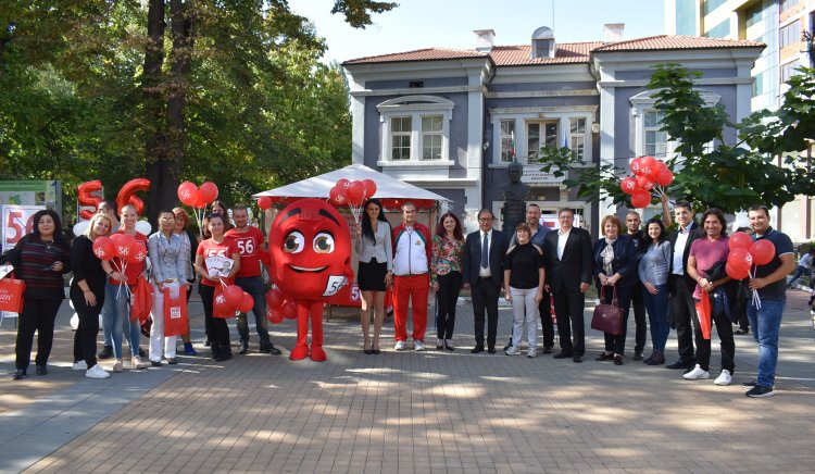 Коалиция „БСП за България” и д-р Емил Караиванов откриха предизборна шатра.
