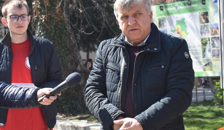 Манол Генов и Енко Найденов откриха предизборна шатра но БСП в  Асеновград